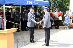 złożenie meldunku komendantowi o zakończeniu uroczystości