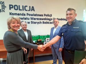 Oficjalne przekazanie sprzętu biurowego i elektronicznego oraz materiałów eksploatacyjnych Komendantowi Powiatowemu Policji